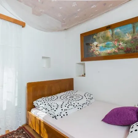 House Kocan-four Bedroom With Terrace And Swimming Pool Thurinici