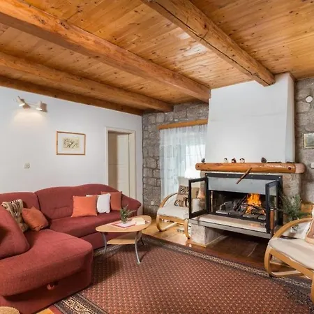 House Kocan-four Bedroom With Terrace And Swimming Pool Apartamento *